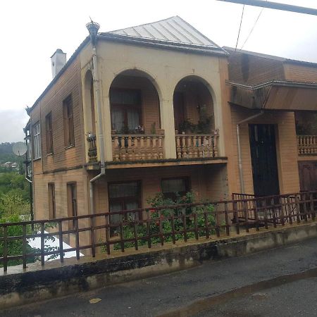 Hotel Shaumiani Kutaisi Esterno foto