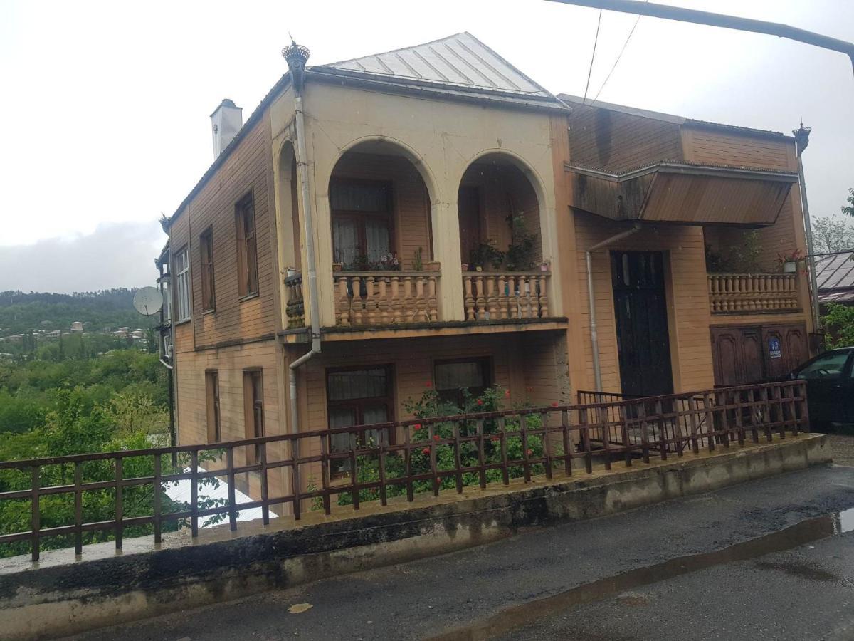 Hotel Shaumiani Kutaisi Esterno foto